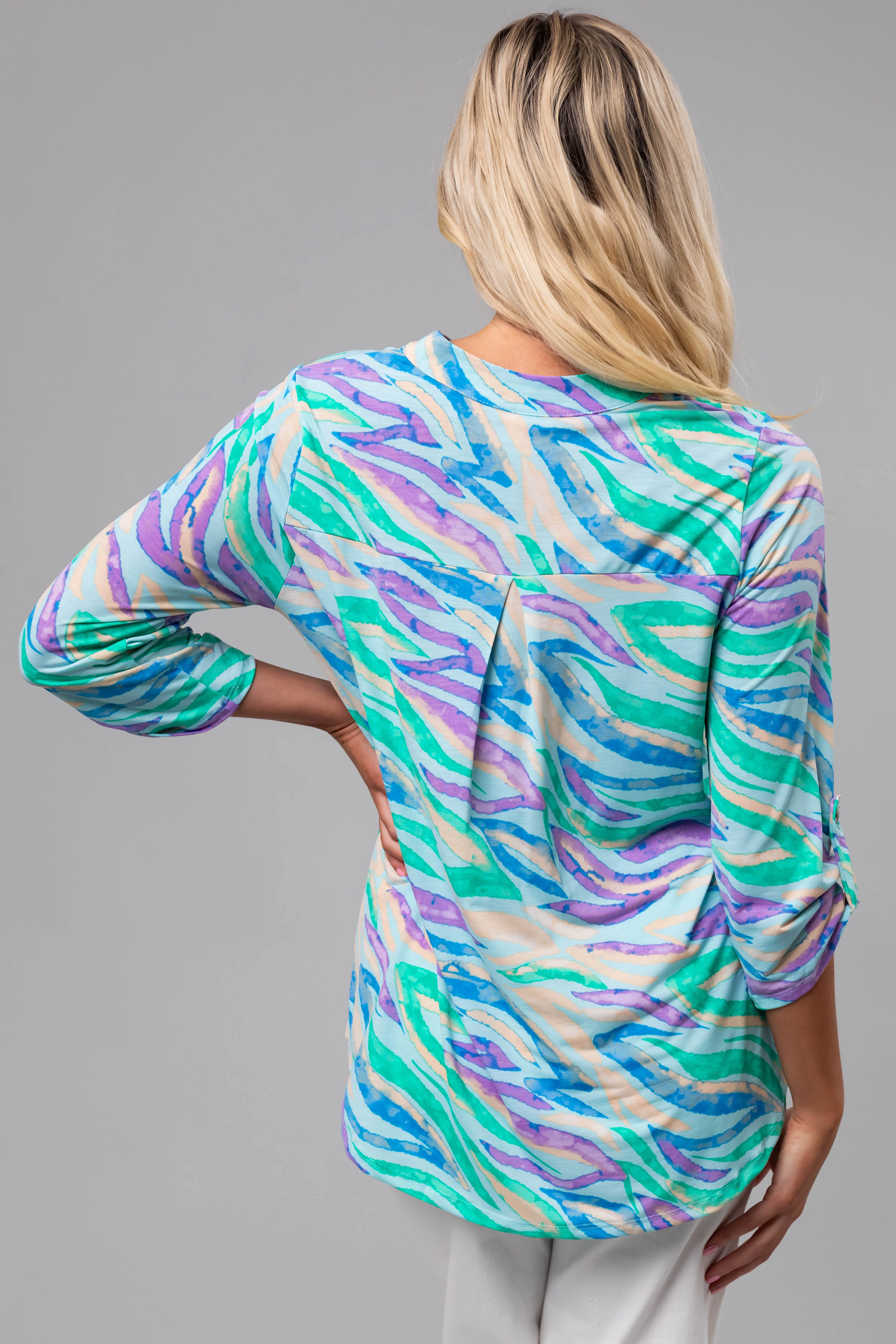 Light Aqua Zebra Print 3/4 Sleeve V-Neck Top - Image 8