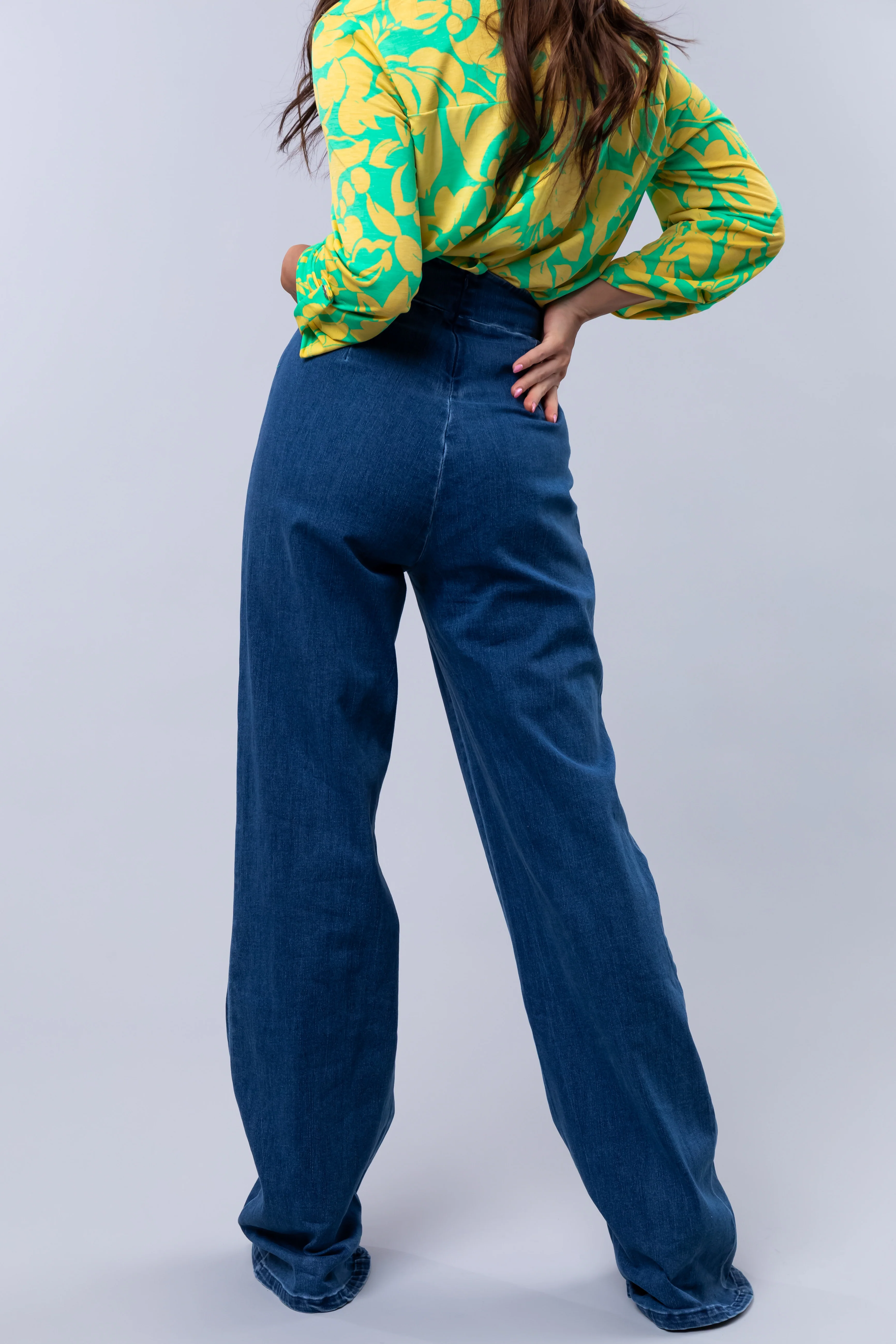 Medium Wash Denim Gold Belt High Waisted Jeans - Image 5