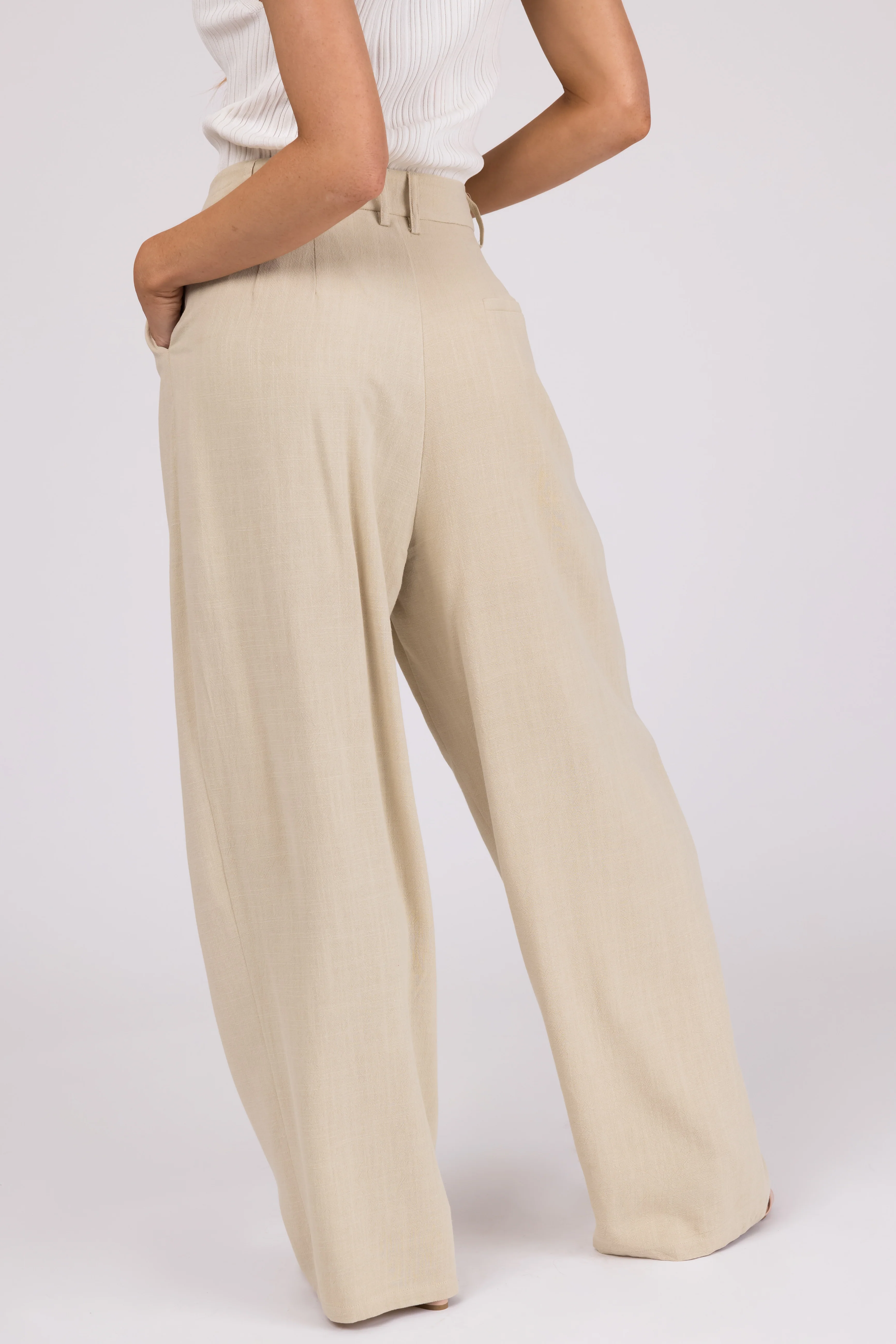 Sand Pleated Wide Leg Linen Blend Pants - Image 4